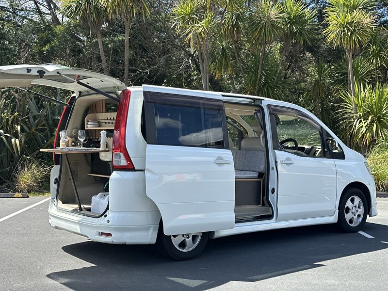 Nissan Serena Campervan 2007