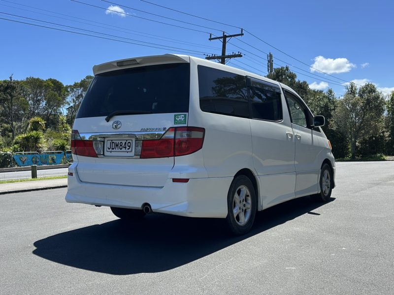 Toyota Alphard 2004