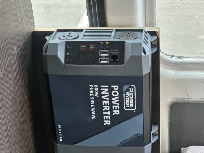 Mitsubishi L300 LWB 2009 | Low KM!